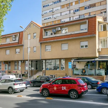 Apartman With Parking Space - 24252