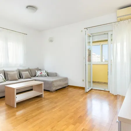 Apartment With Parking Space - 24252 *