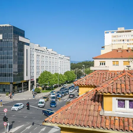 Apartman With Parking Space - 24252